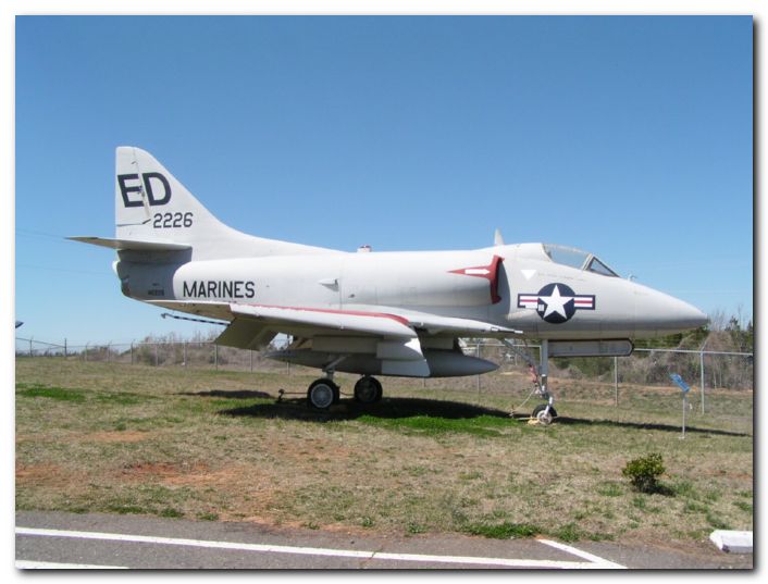 Douglas A-4A Skyhawk / 142226