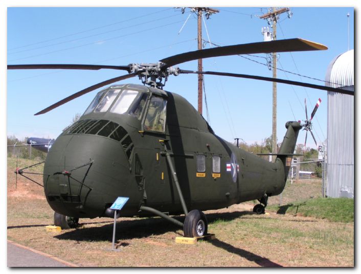 Sikorsky H-34 / ?????